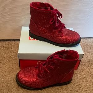 GIRLS RED BOOTS